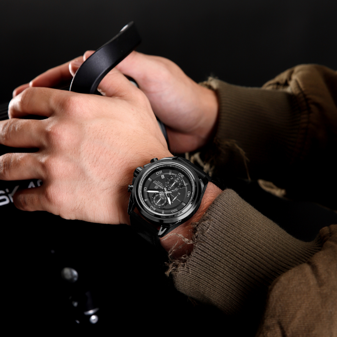 Reloj NAVIFORCE para Hombre Correa Cuero Negro Con Cronógrafo NF8075